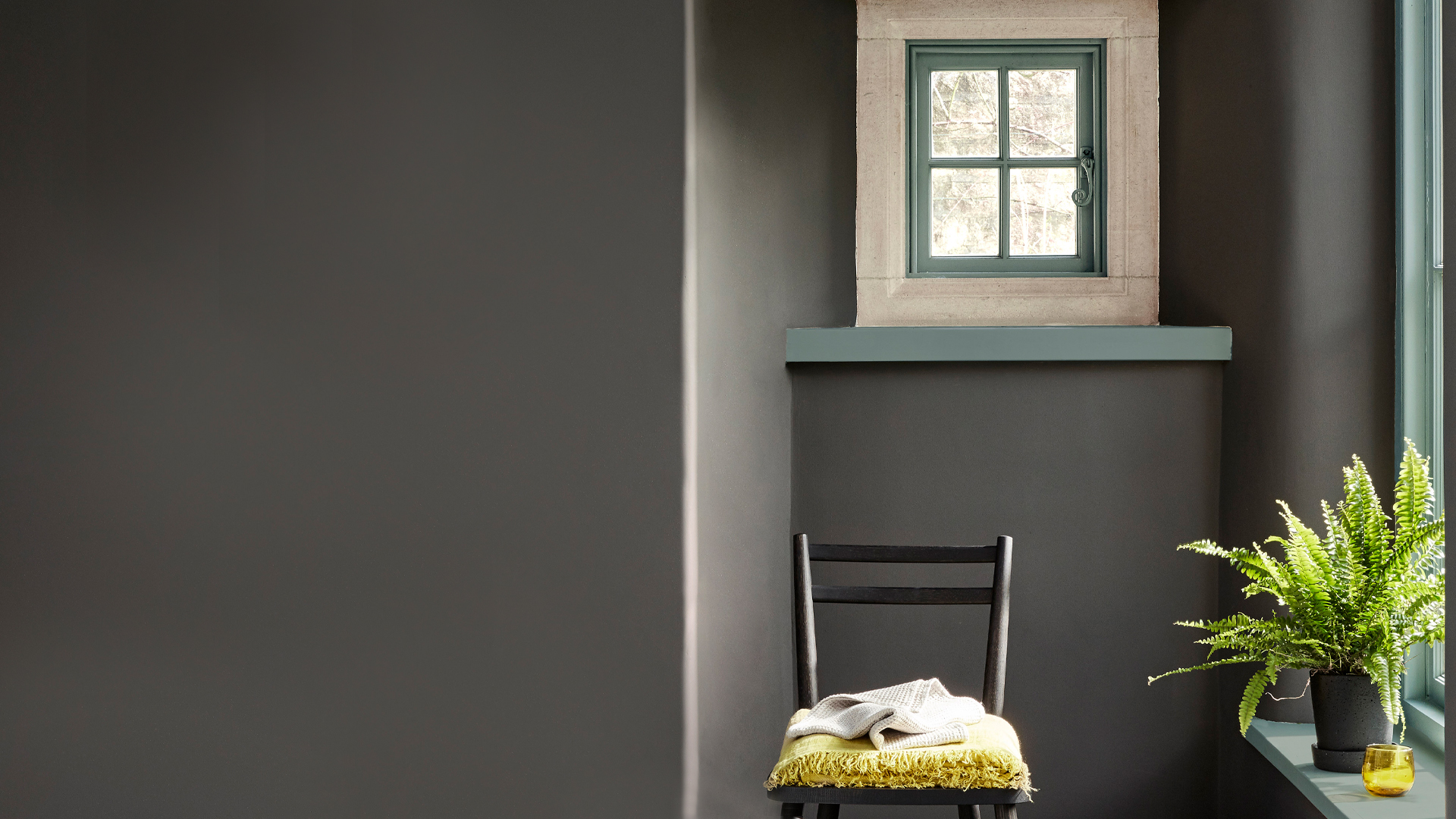 Walls: Vulcan 324 Window Sill: Livid 263 Bath: Livid 263 Floor: Livid 263