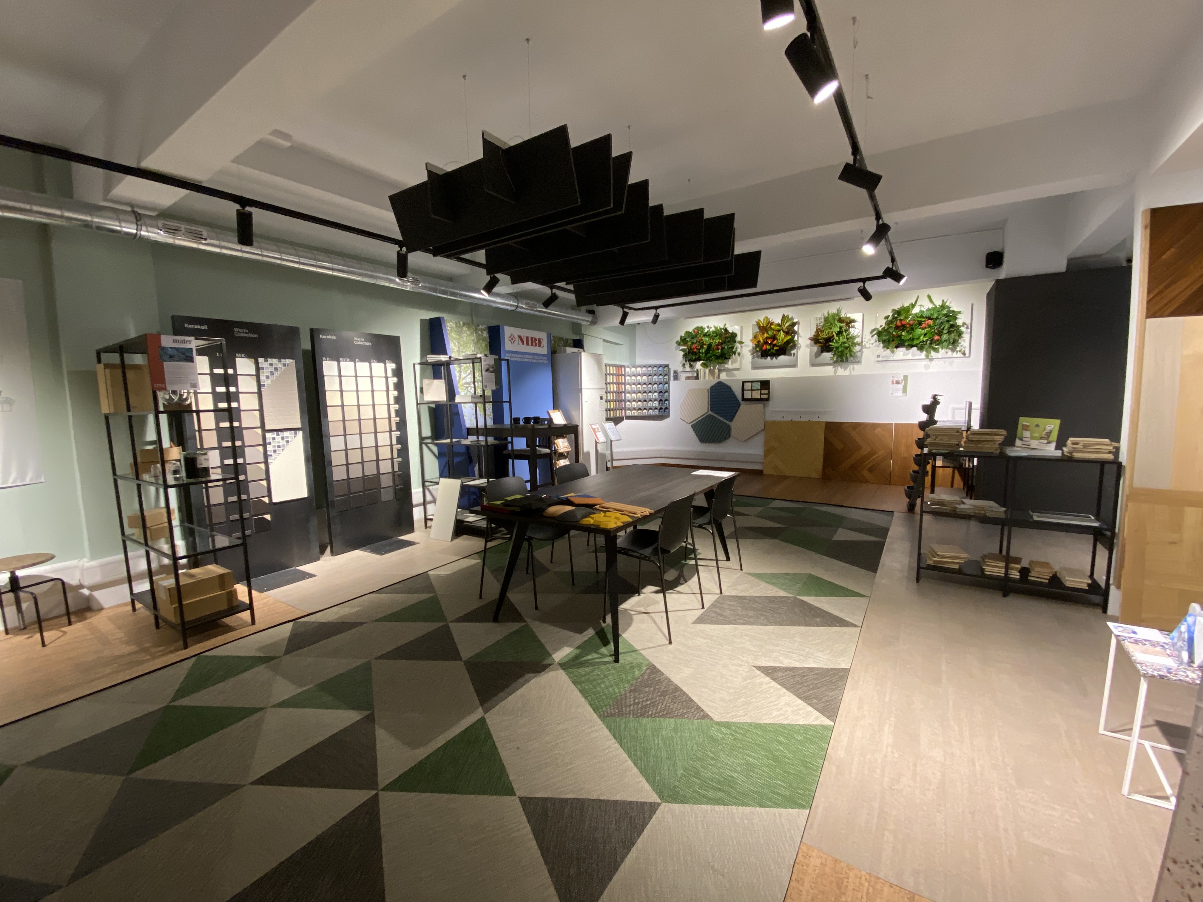 LG EDGE - Event Space