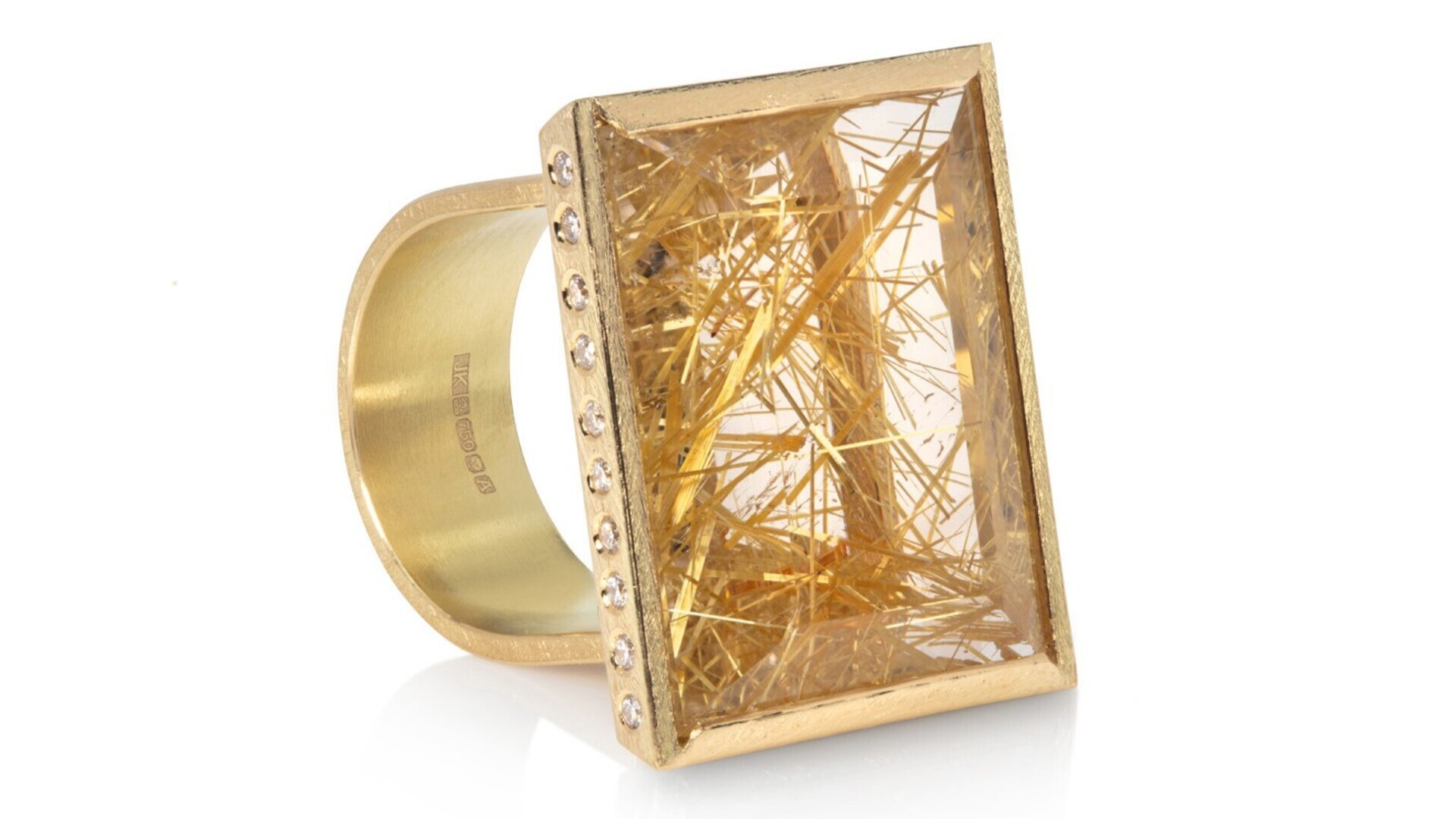 Image of a gold ring.
