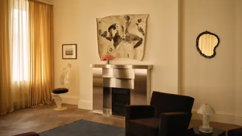 Nordic Knots Showroom - Mount St