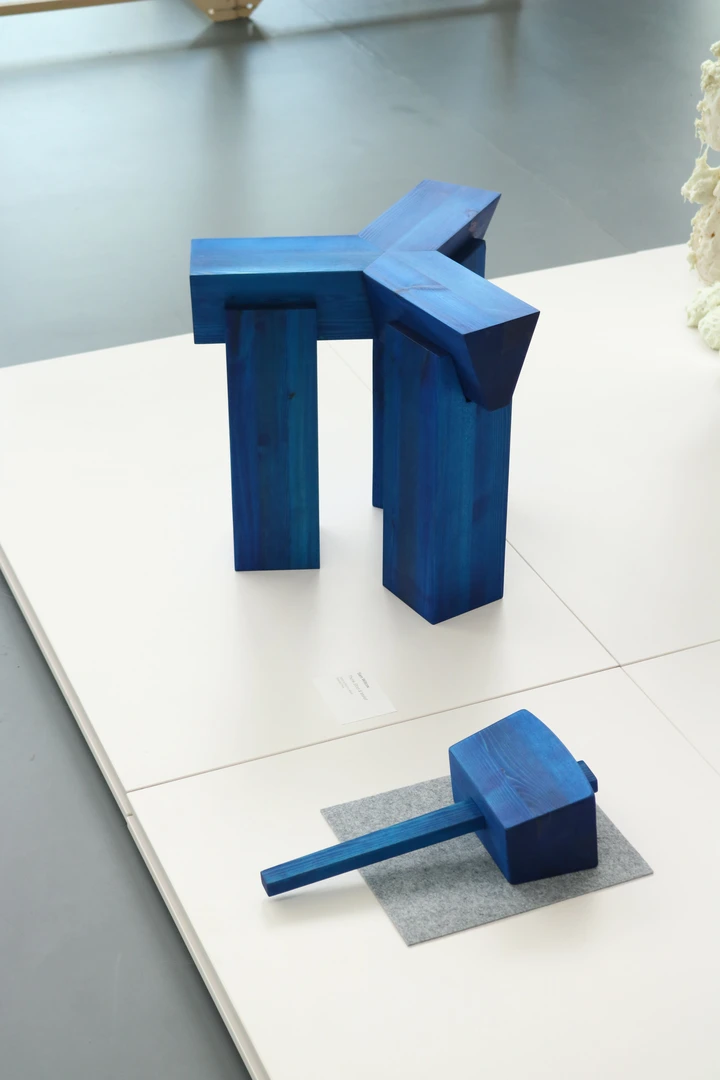  The Thonk Stool responds by inviting users to smack a stool together with a mallet, so that they might learn something new.